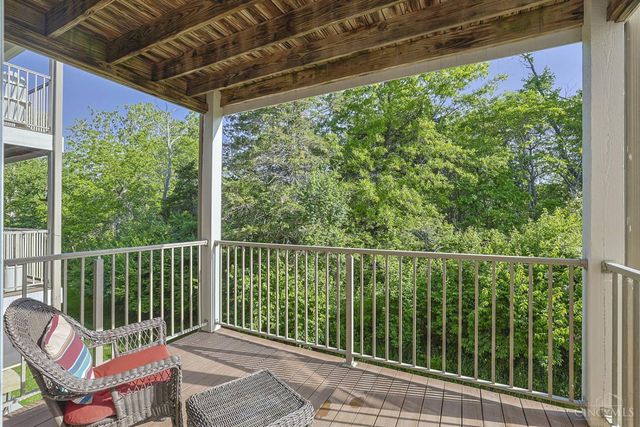 1296 Shadowood Trail, Maineville, OH 45039