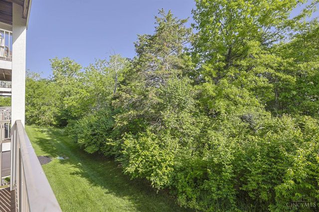 1296 Shadowood Trail, Maineville, OH 45039