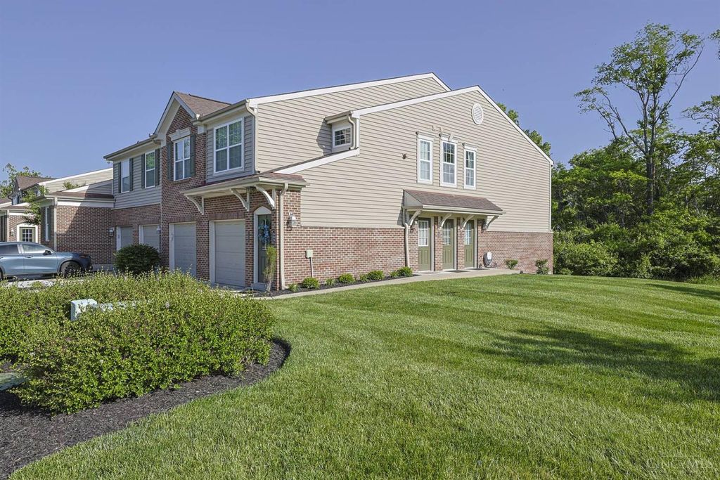 1296 Shadowood Trail, Maineville, OH 45039