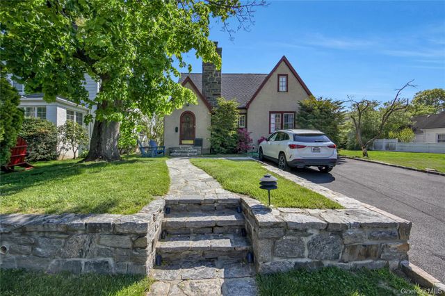 27 Summit Street, Eastchester, NY 10709