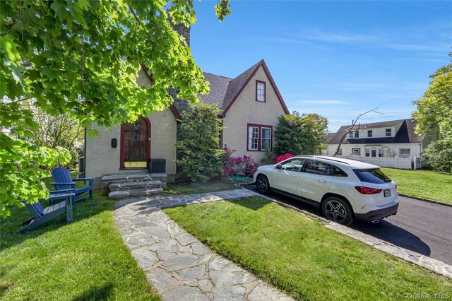 27 Summit Street, Eastchester, NY 10709