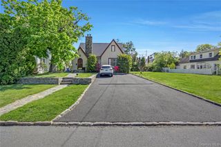 27 Summit Street, Eastchester, NY 10709