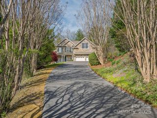 180 Kanuga Forest Drive, Hendersonville, NC 28739