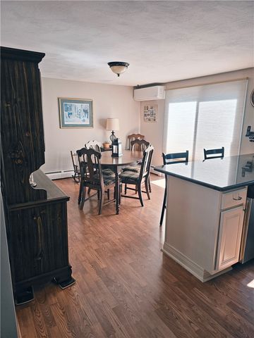 32 Chandler Drive, Coventry, RI 02816