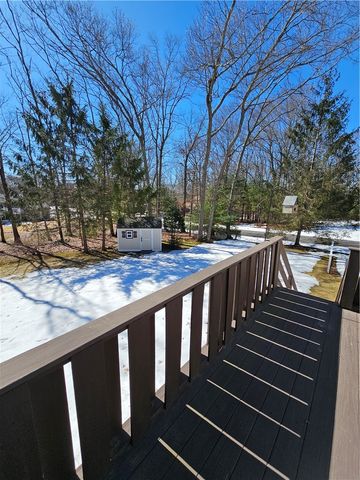 32 Chandler Drive, Coventry, RI 02816