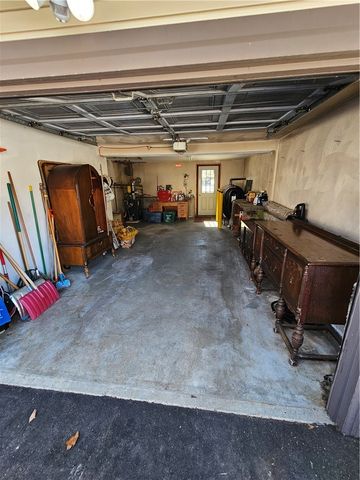 32 Chandler Drive, Coventry, RI 02816