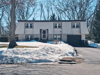 32 Chandler Drive, Coventry, RI 02816
