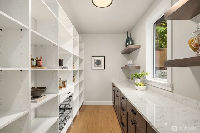 18660 NE 53rd Street, Redmond, WA 98052