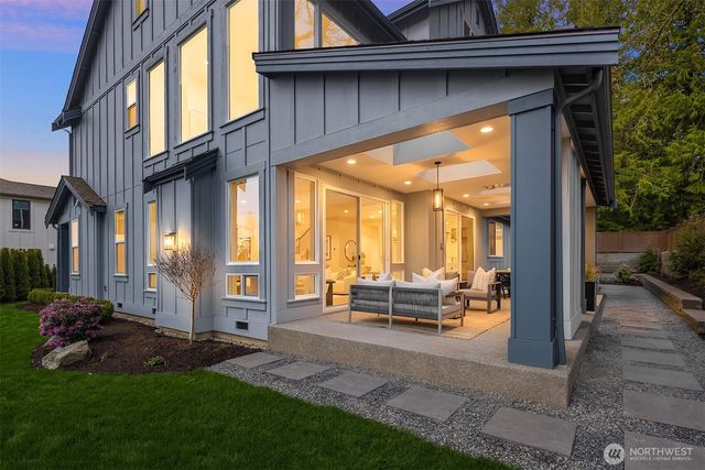 18660 NE 53rd Street, Redmond, WA 98052