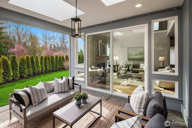 18660 NE 53rd Street, Redmond, WA 98052