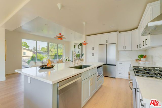 714 N. Chestnut Avenue, Los Angeles, CA 90042