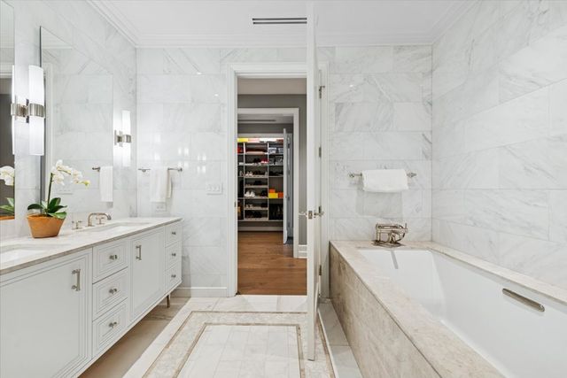 435 N Michigan Avenue 503, Chicago, IL 60611