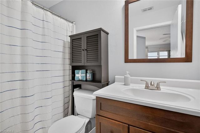 8081 S Woods CIR # 8, Fort Myers, FL 33919