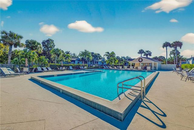 8081 S Woods CIR # 8, Fort Myers, FL 33919