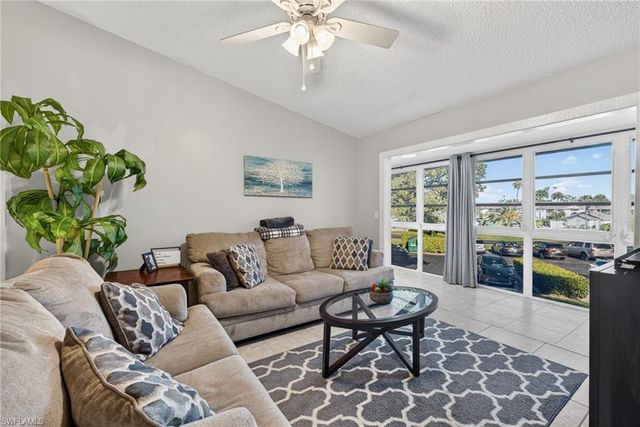 8081 S Woods CIR # 8, Fort Myers, FL 33919