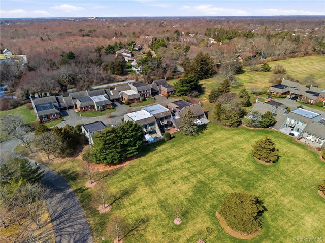 282 Helm Lane, Bay Shore, NY 11706