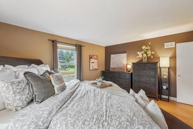 180 N Elmridge AVENUE, Brookfield, WI 53005