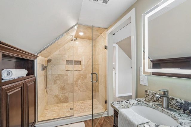 180 N Elmridge AVENUE, Brookfield, WI 53005