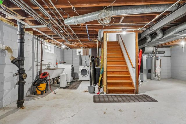 180 N Elmridge AVENUE, Brookfield, WI 53005