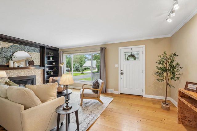 180 N Elmridge AVENUE, Brookfield, WI 53005