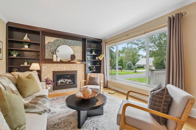 180 N Elmridge AVENUE, Brookfield, WI 53005