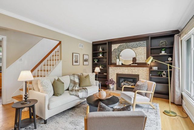 180 N Elmridge AVENUE, Brookfield, WI 53005
