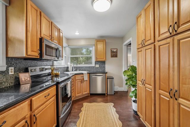 180 N Elmridge AVENUE, Brookfield, WI 53005