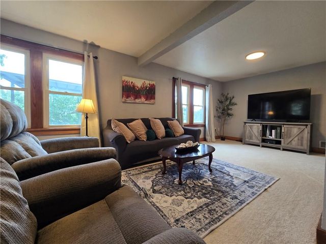 2006 Eastridge Drive, Excelsior Springs, MO 64024