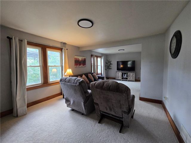 2006 Eastridge Drive, Excelsior Springs, MO 64024