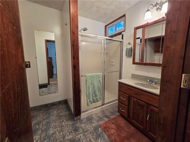 2006 Eastridge Drive, Excelsior Springs, MO 64024