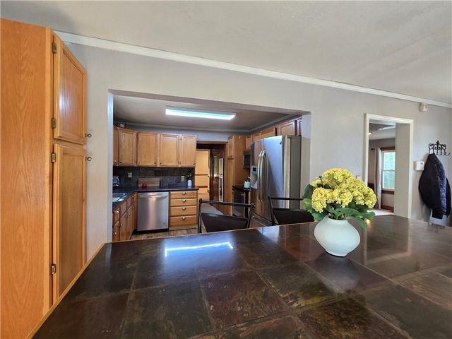 2006 Eastridge Drive, Excelsior Springs, MO 64024