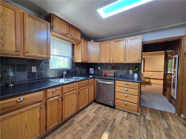 2006 Eastridge Drive, Excelsior Springs, MO 64024