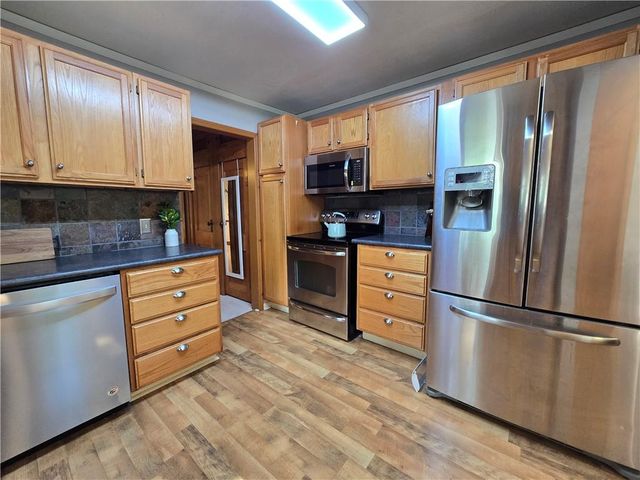 2006 Eastridge Drive, Excelsior Springs, MO 64024