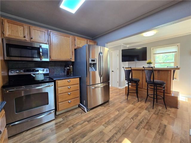 2006 Eastridge Drive, Excelsior Springs, MO 64024