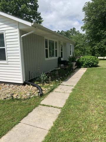 9912 Crossville Hwy, Sparta, TN 38583