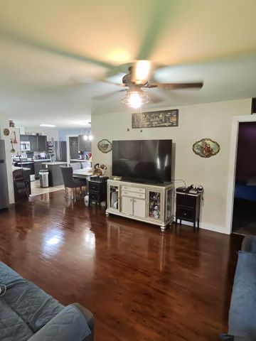9912 Crossville Hwy, Sparta, TN 38583