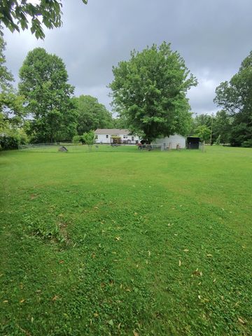 9912 Crossville Hwy, Sparta, TN 38583