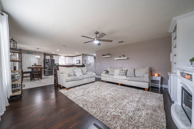 8931 Preserve Trl, San Antonio, TX 78254