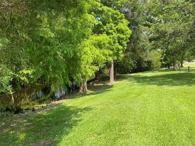 2609 Hughes Road, Dickinson, TX 77539