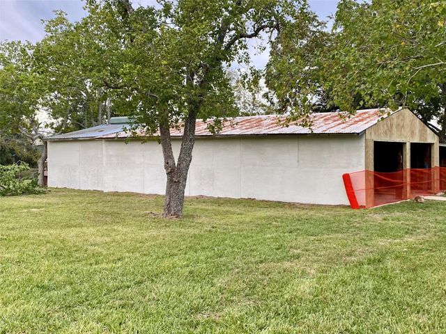 2609 Hughes Road, Dickinson, TX 77539