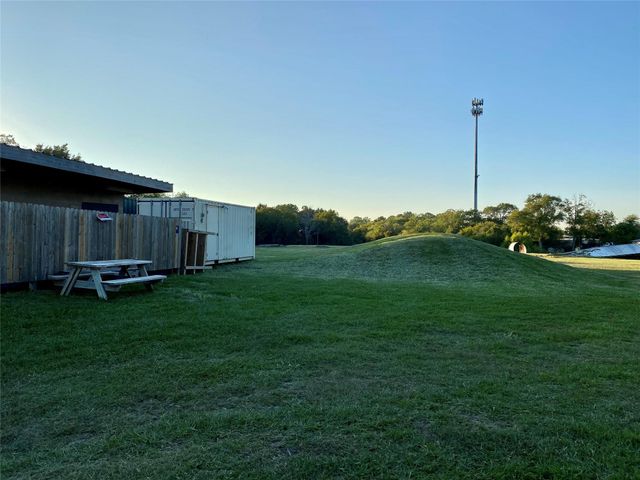 2609 Hughes Road, Dickinson, TX 77539