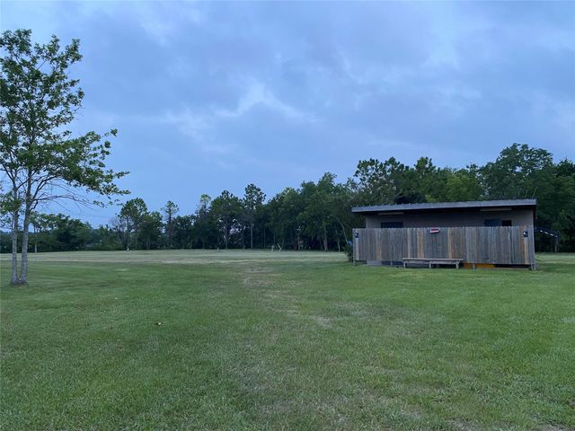 2609 Hughes Road, Dickinson, TX 77539