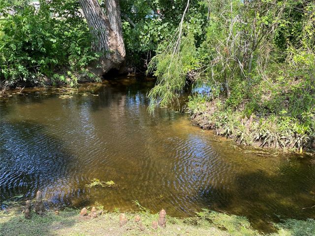2609 Hughes Road, Dickinson, TX 77539