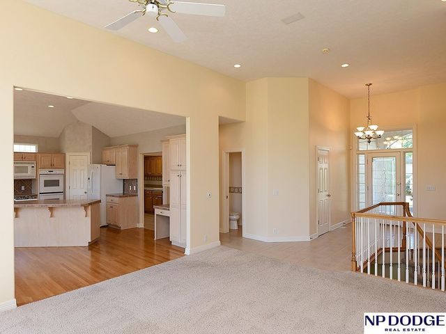 2409 Leigh Lane, Papillion, NE 68133