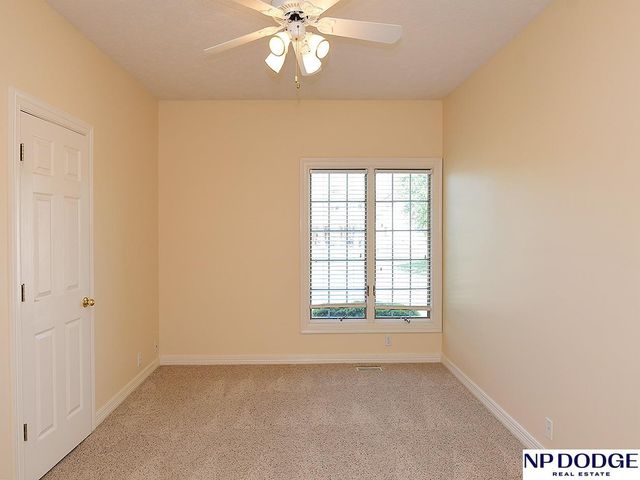 2409 Leigh Lane, Papillion, NE 68133