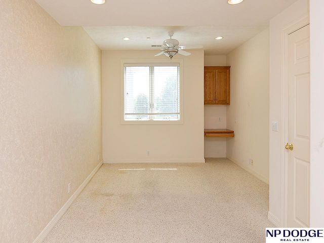 2409 Leigh Lane, Papillion, NE 68133