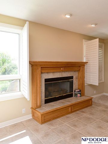 2409 Leigh Lane, Papillion, NE 68133