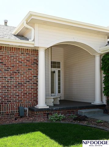 2409 Leigh Lane, Papillion, NE 68133