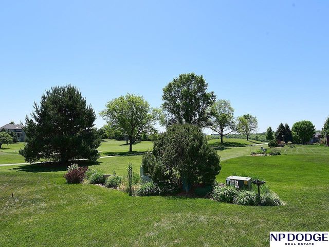 2409 Leigh Lane, Papillion, NE 68133