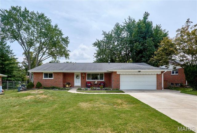 1700 Saint Denis Street, Florissant, MO 63033
